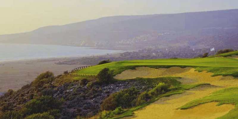 Parcours de golf face à l’océan Atlantique près d’Agadir